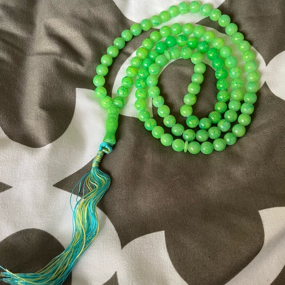 Green Mala 📿 Beads Glass Necklace Meditation Prayer Jewelry Craft Mindfulness - Picture 1 of 6